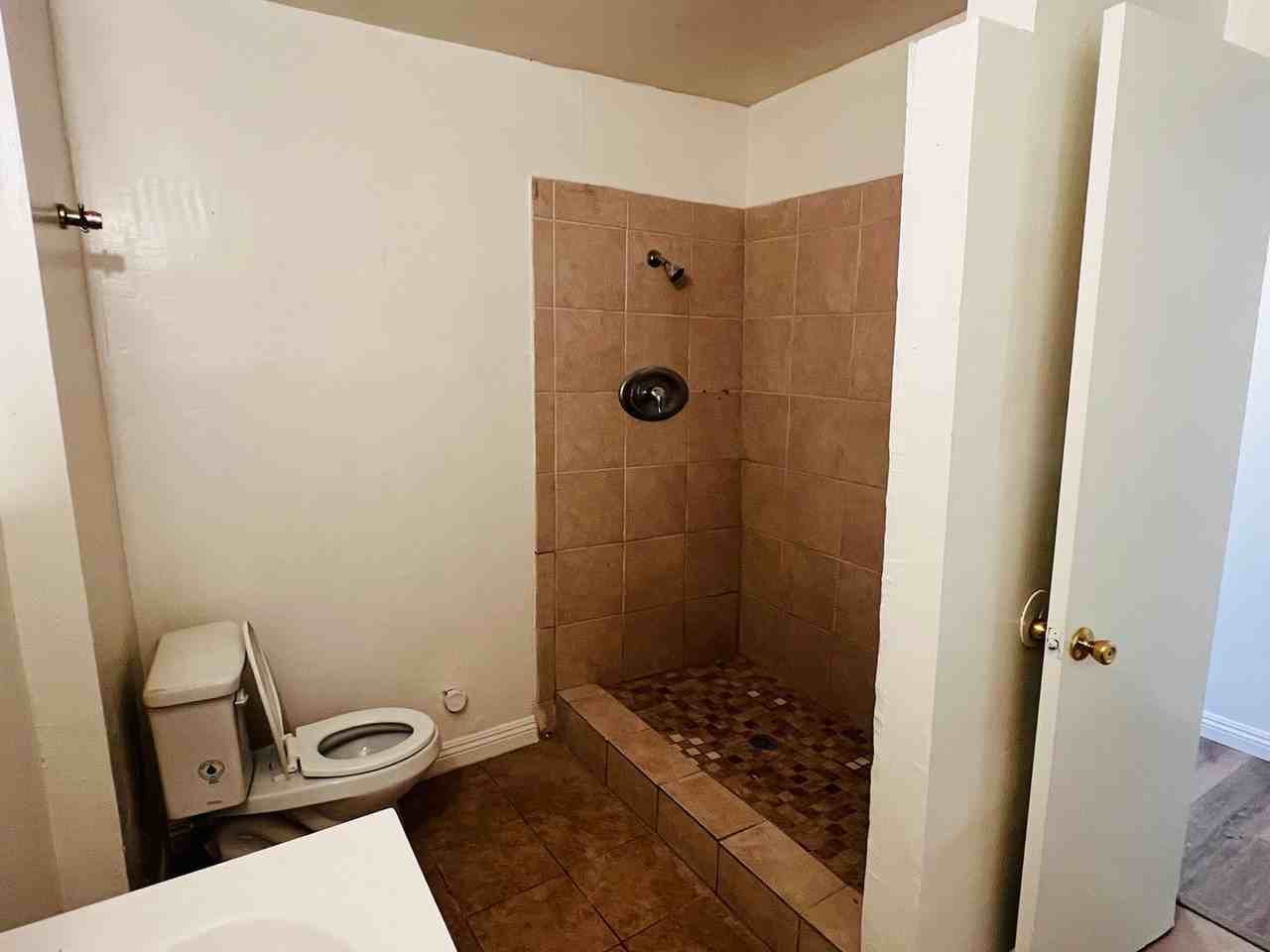 327 E 2nd Ave - Photo 2 of 15