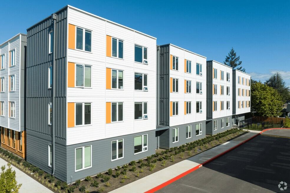 Canopy at Powell Apartments - Photo 4 of 37