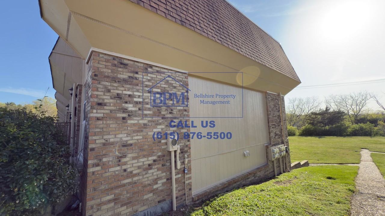 1051 Harold Dr - Photo 2 of 25