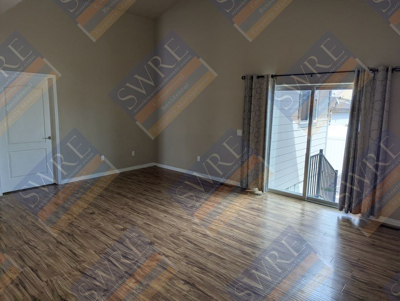 3913 Goshawk Dr - Photo 3 of 15