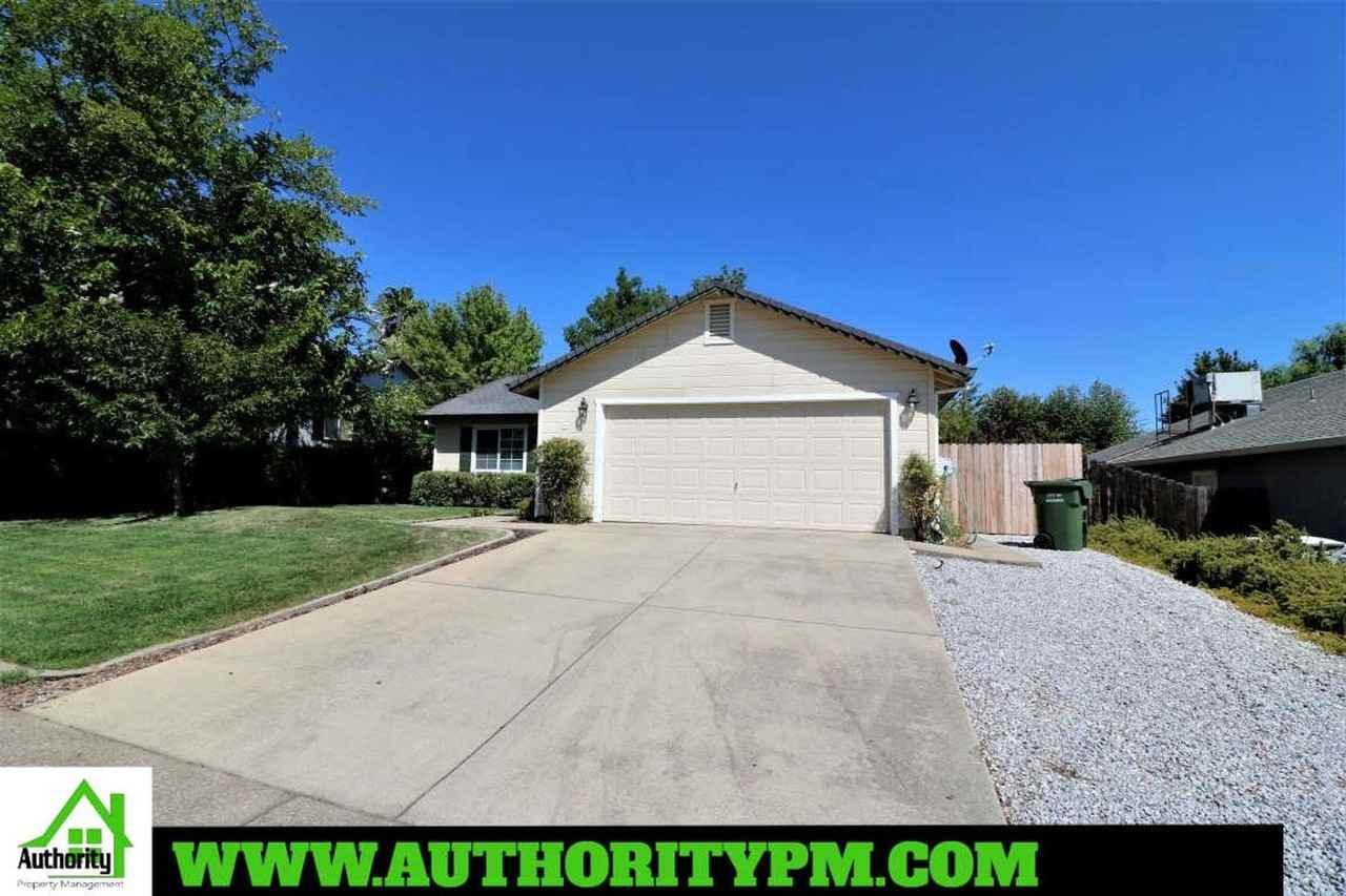 861 Montcrest Dr - Photo 2 of 19