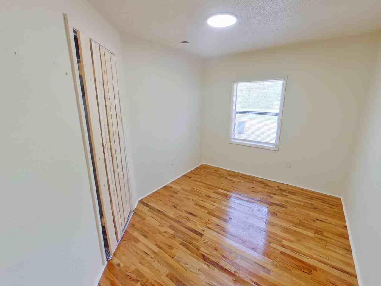 4243 E Whitney Ln - Photo 4 of 9