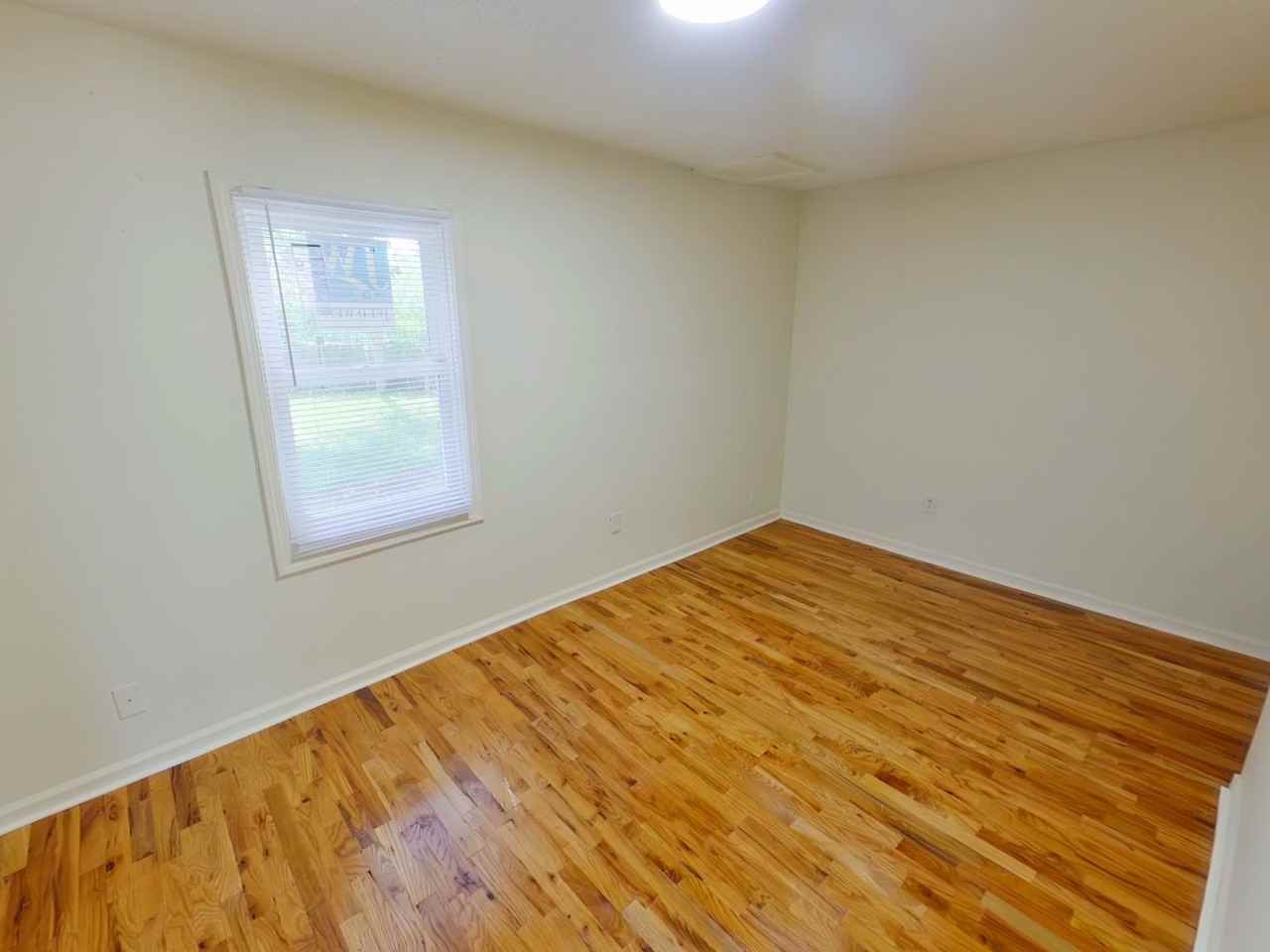 4243 E Whitney Ln - Photo 7 of 9