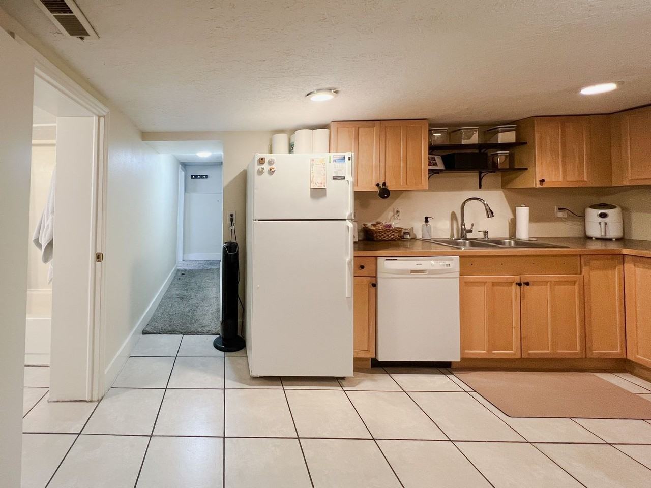 444 E 300 S - Photo 2 of 12