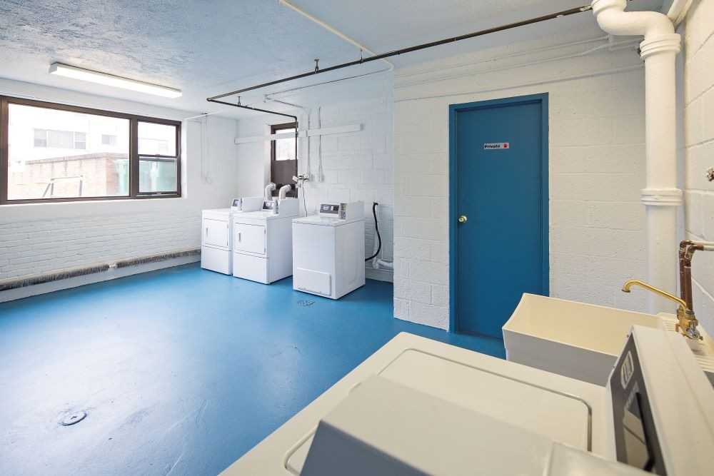 North Windsor Apartments - Photo 2 of 4