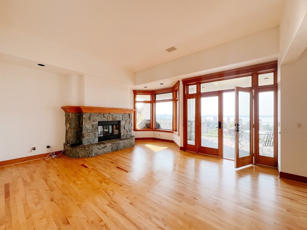 2288 Nelson Avenue - Photo 3 of 34