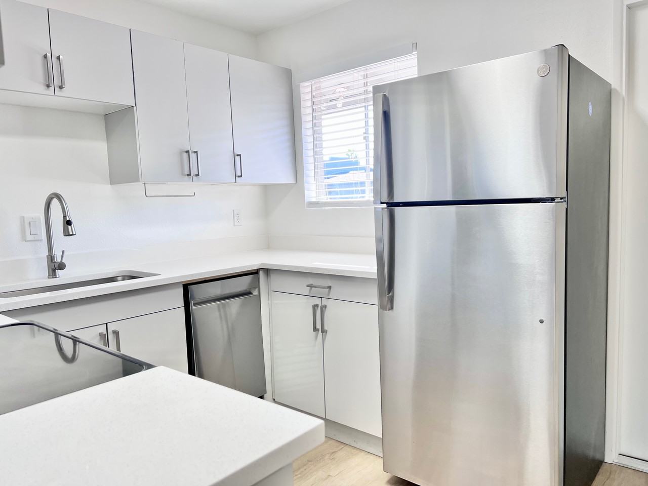 2025 E Turney Ave #4W - Photo 6 of 34