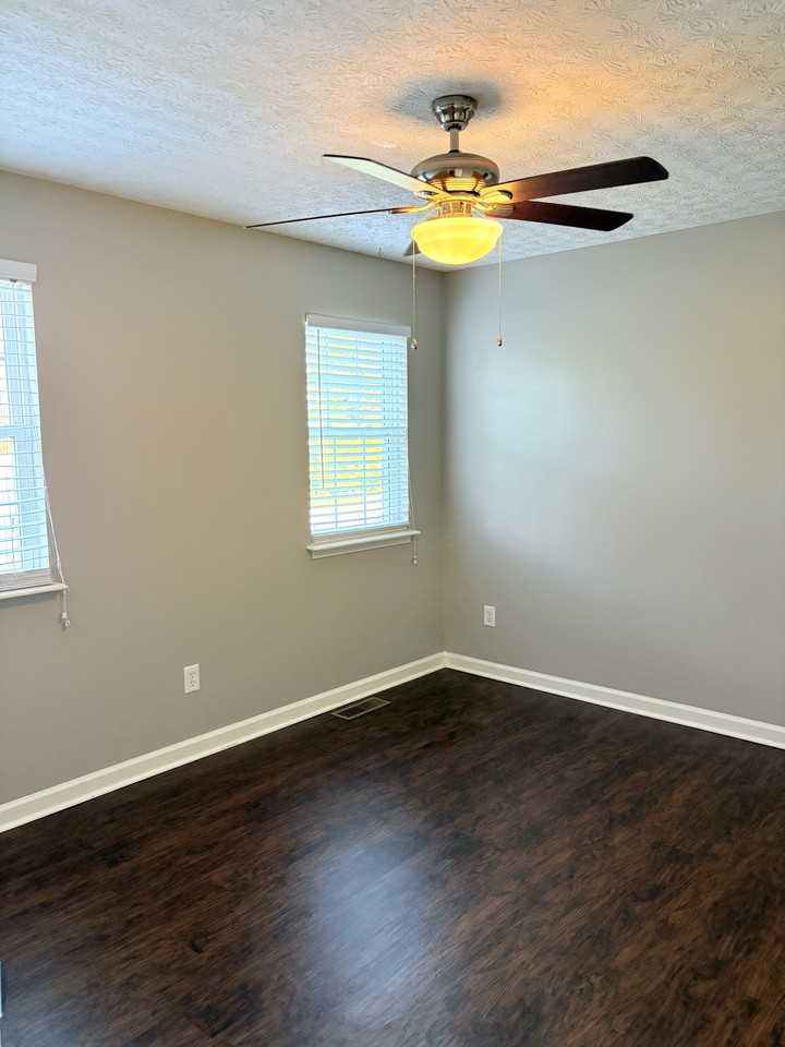 3910 Banyan Ct #B - Photo 6 of 9