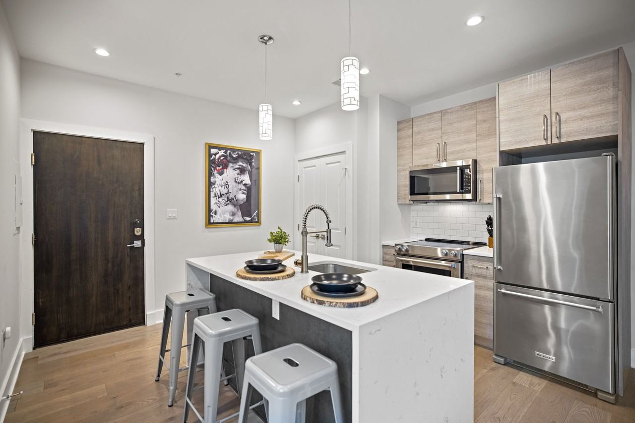 1720 New Jersey Ave Nw #402 - Photo 5 of 16