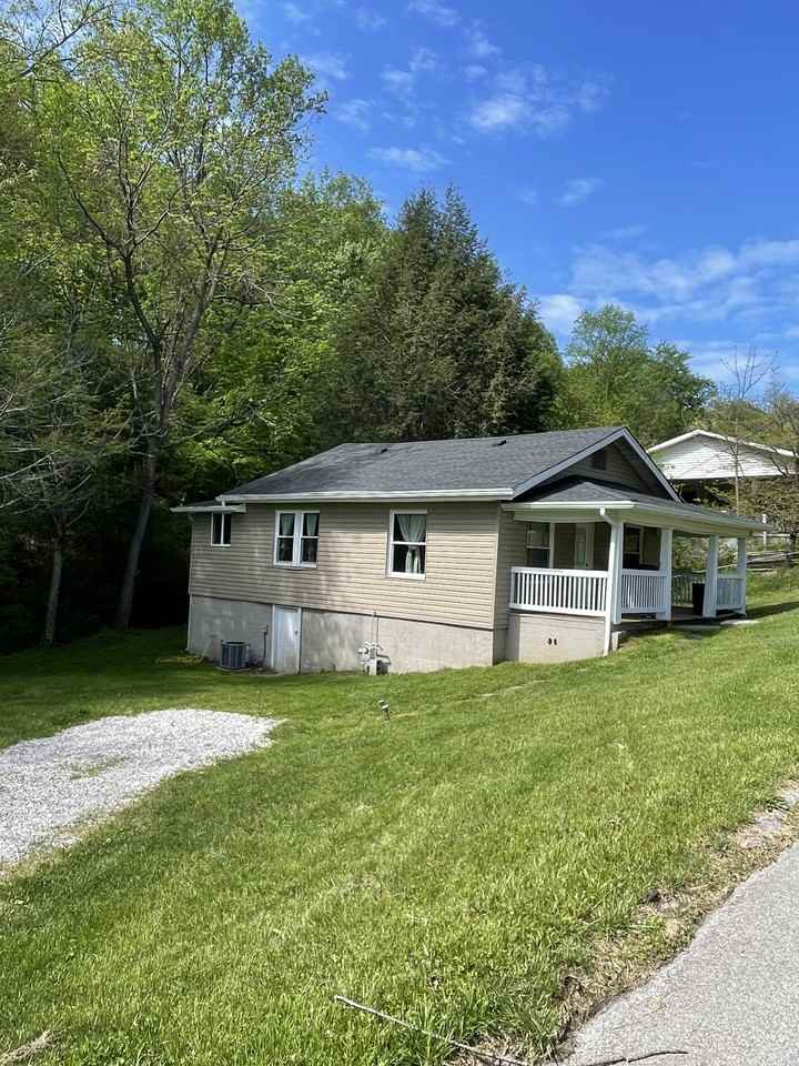 801 W 8th St #NA - Photo 2 of 8