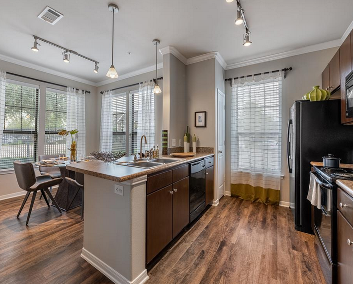 14402 West Bellfort Avenue #328.258 - Photo 6 of 10