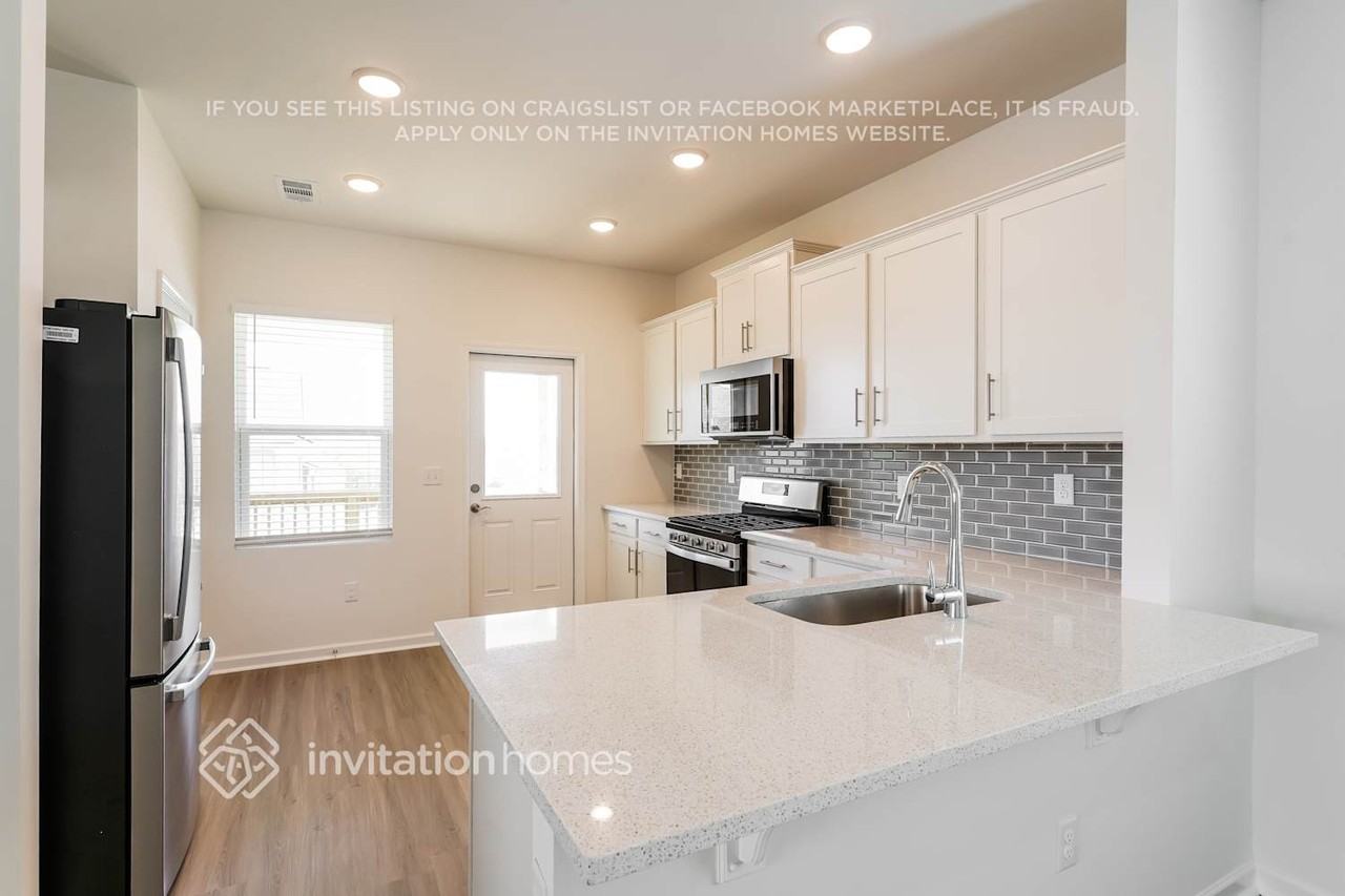 300 Deacon Ln - Photo 6 of 18