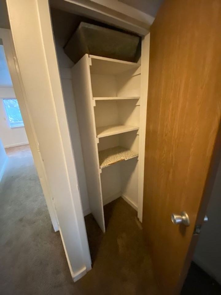 Evergreen Apartments - Photo 4 of 11