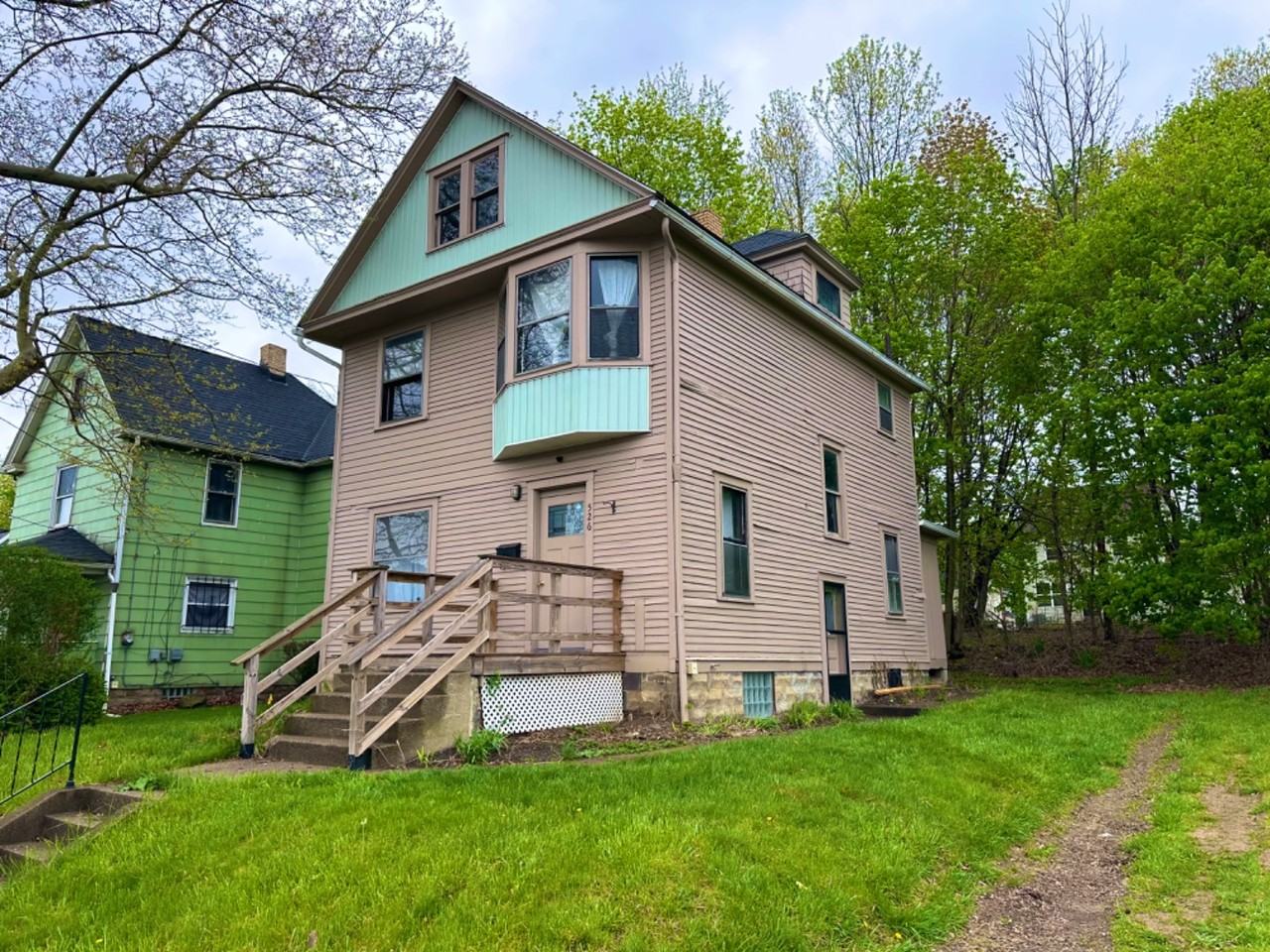 526 Lexington Ave - Photo 3 of 20