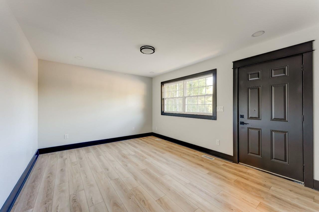 2436 Belvedere Ave Apartments - Photo 5 of 7