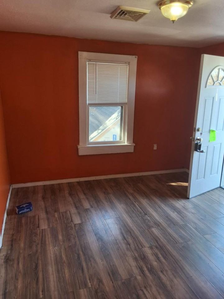 23 Broadway - Photo 2 of 11