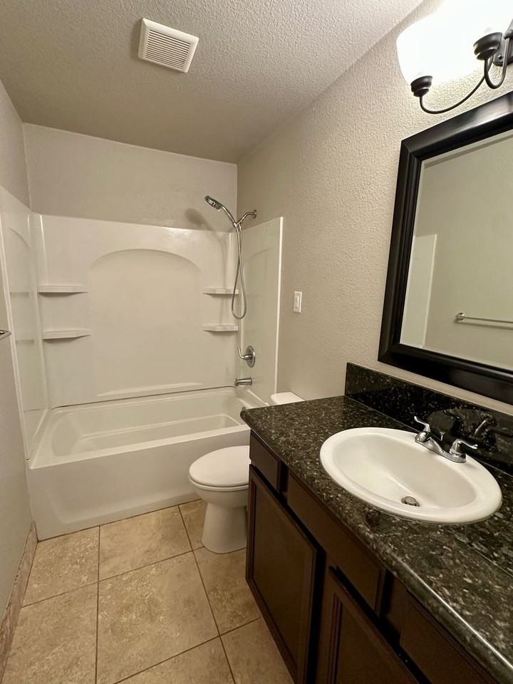 337 N. Merrill Ave - Photo 7 of 30
