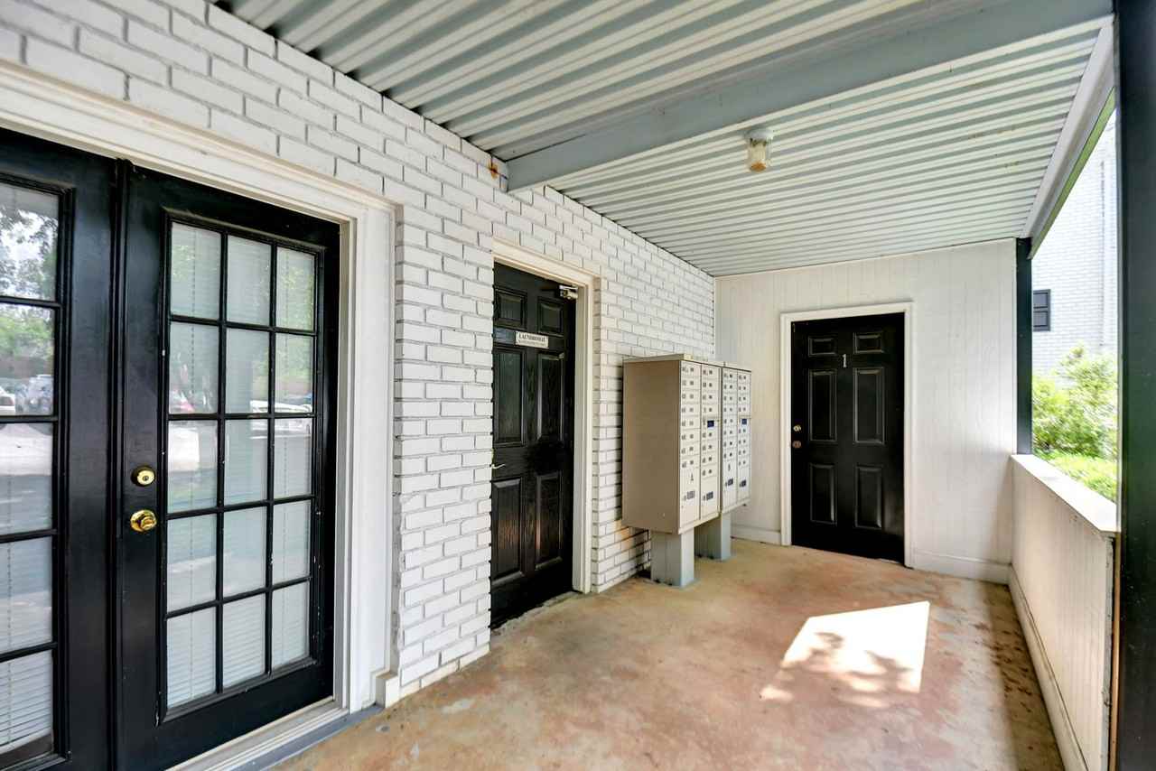 The Bluffs on Finley St. - Photo 4 of 14