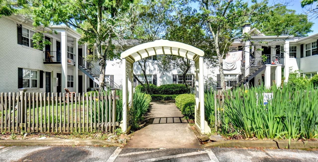 Quiet Community Near UGA Campus and Downtown! - Photo 3 of 8