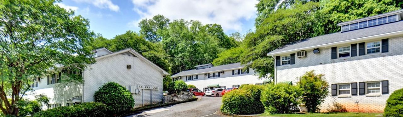 SeVille Apt. - Photo 5 of 11