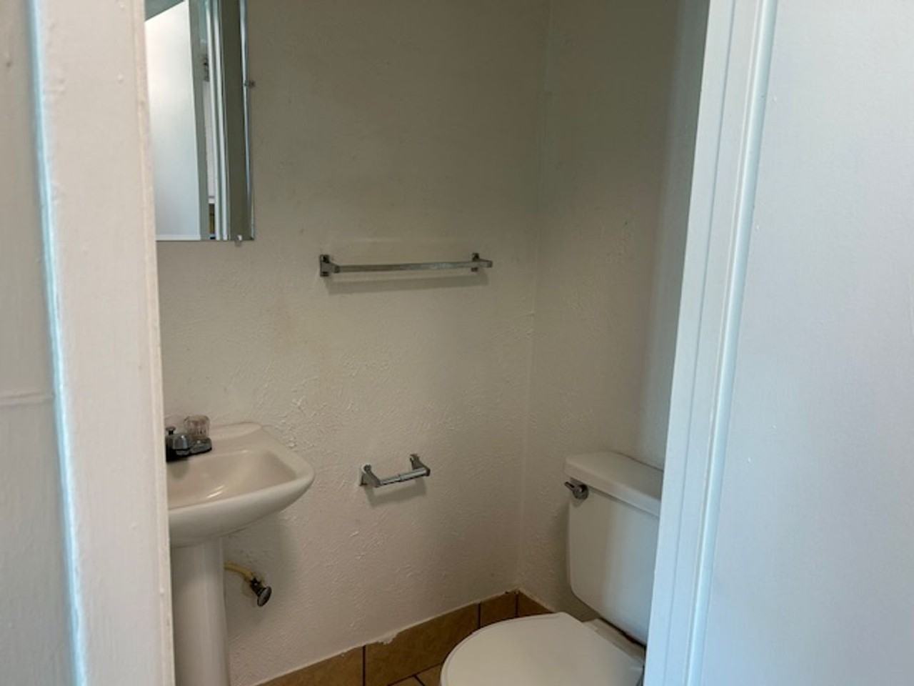 250 Cypress Lane - Photo 4 of 30