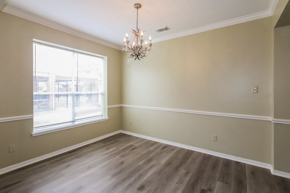 20407 Avery Point Dr - Photo 5 of 17