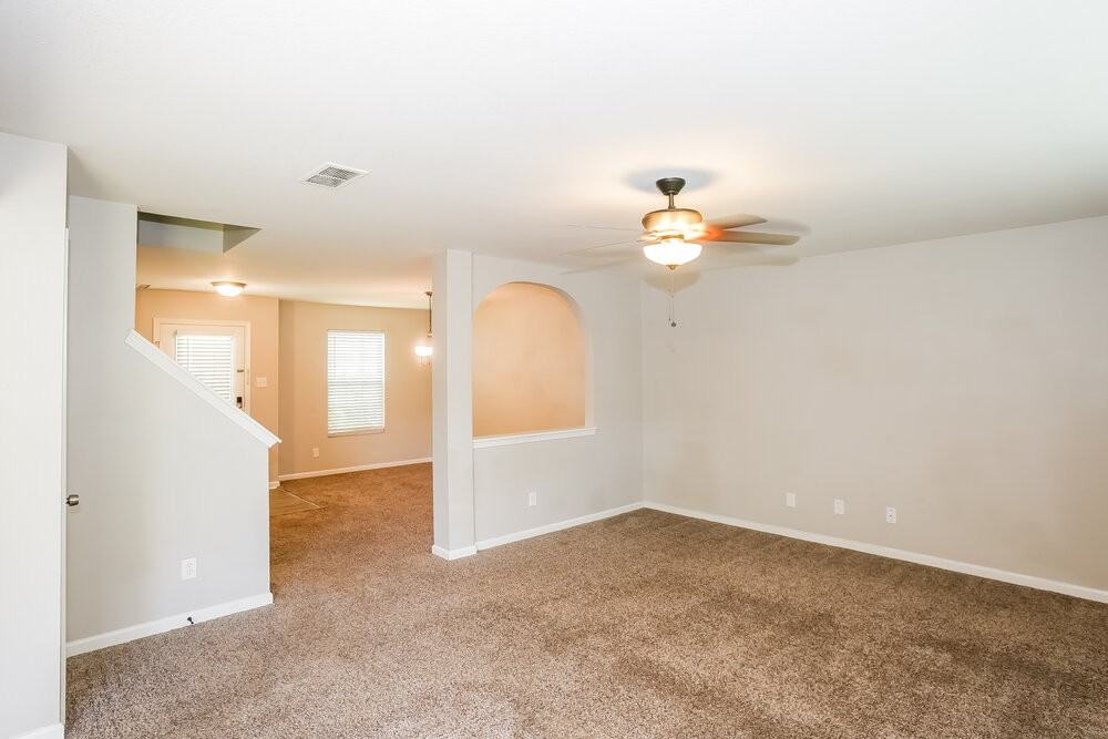 8817 Oak Dr Ne - Photo 7 of 17