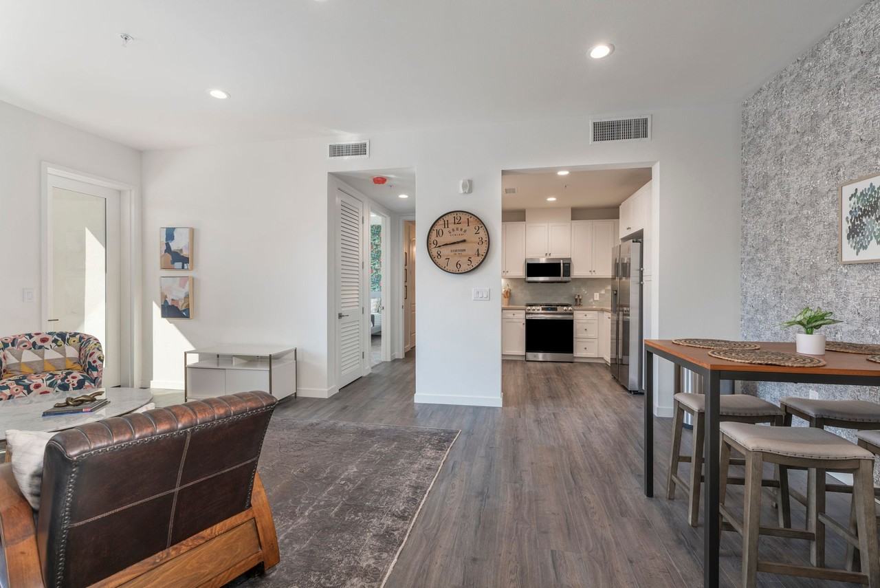 Mission View Residences - Photo 4 of 50