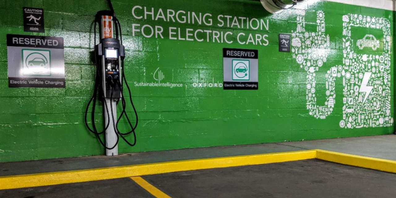 1900 Dufour Ave - Photo 2 of 5