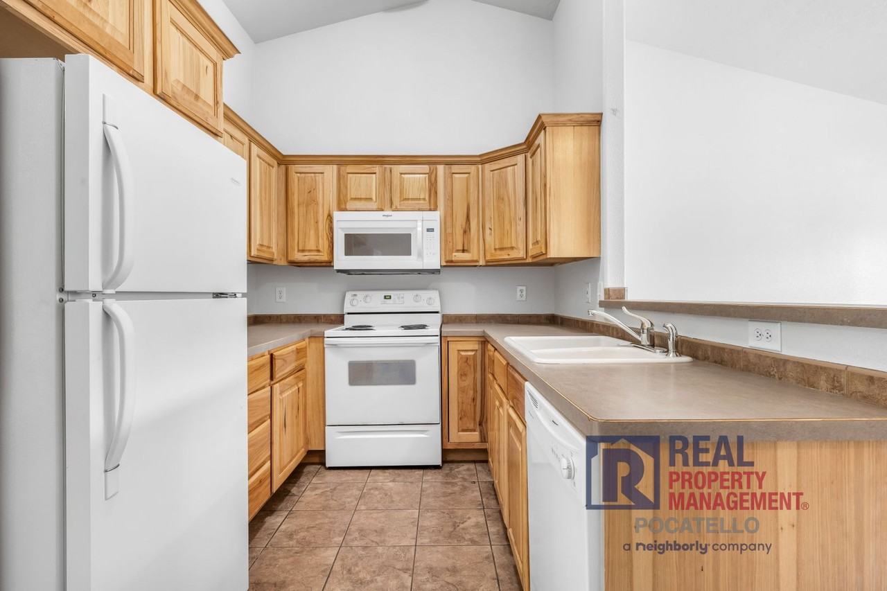 295 La Valle Strada - Photo 4 of 16