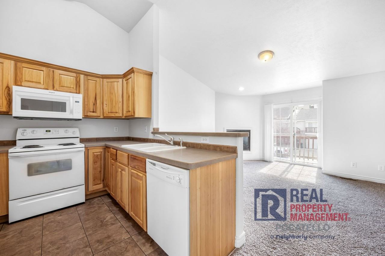 295 La Valle Strada - Photo 5 of 16
