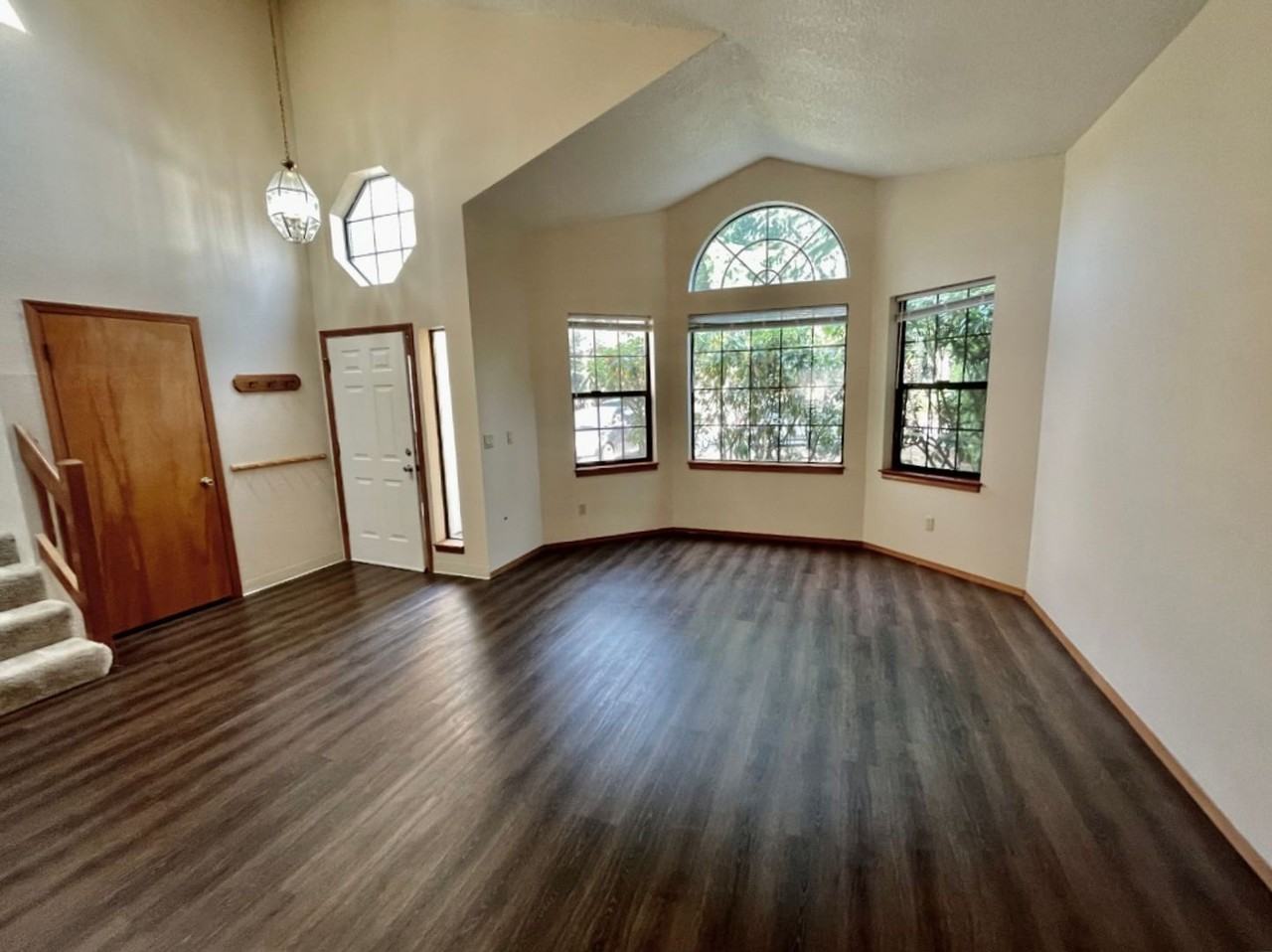 5098 Galen St - Photo 2 of 38