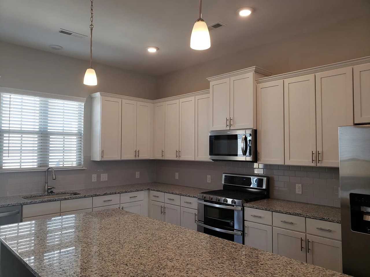 1245 Whitby Moore St - Photo 3 of 16