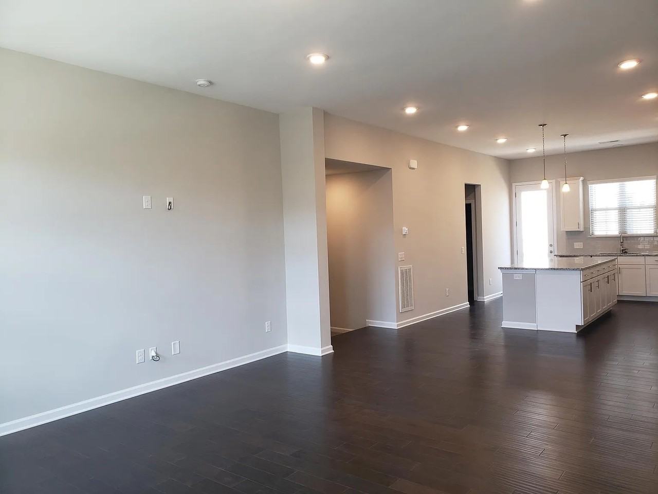 1245 Whitby Moore St - Photo 5 of 15