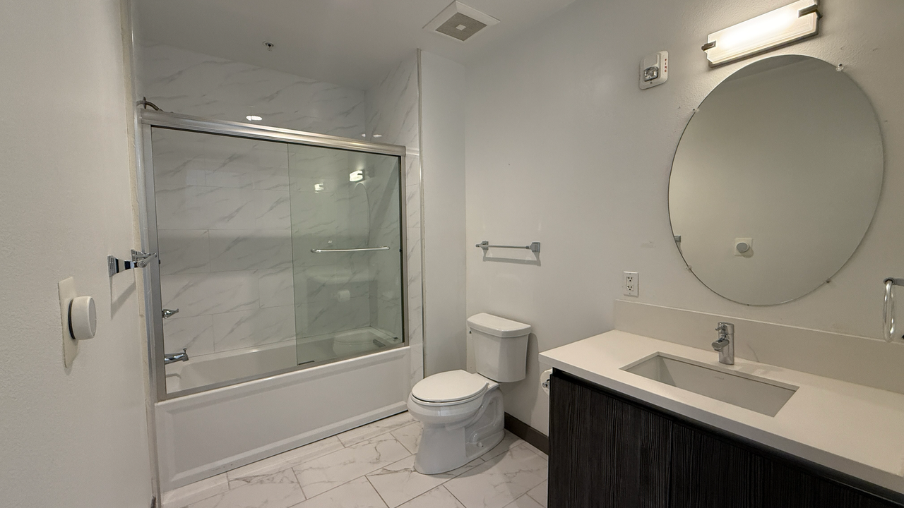 Come home to Modern Townhouse in Culver City! - Photo 6 of 9