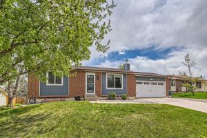 featured image of 1186 N Franklin Ave