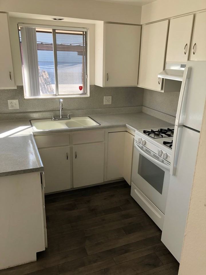 Woodland Manor Apartments - Photo 5 of 21