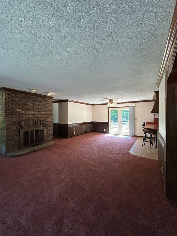 106 Spruce Drive - Photo 5 of 14