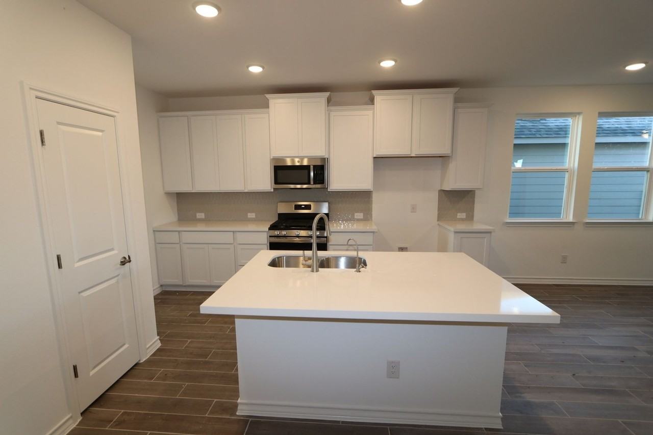 112 Watkinville Rd - Photo 6 of 13