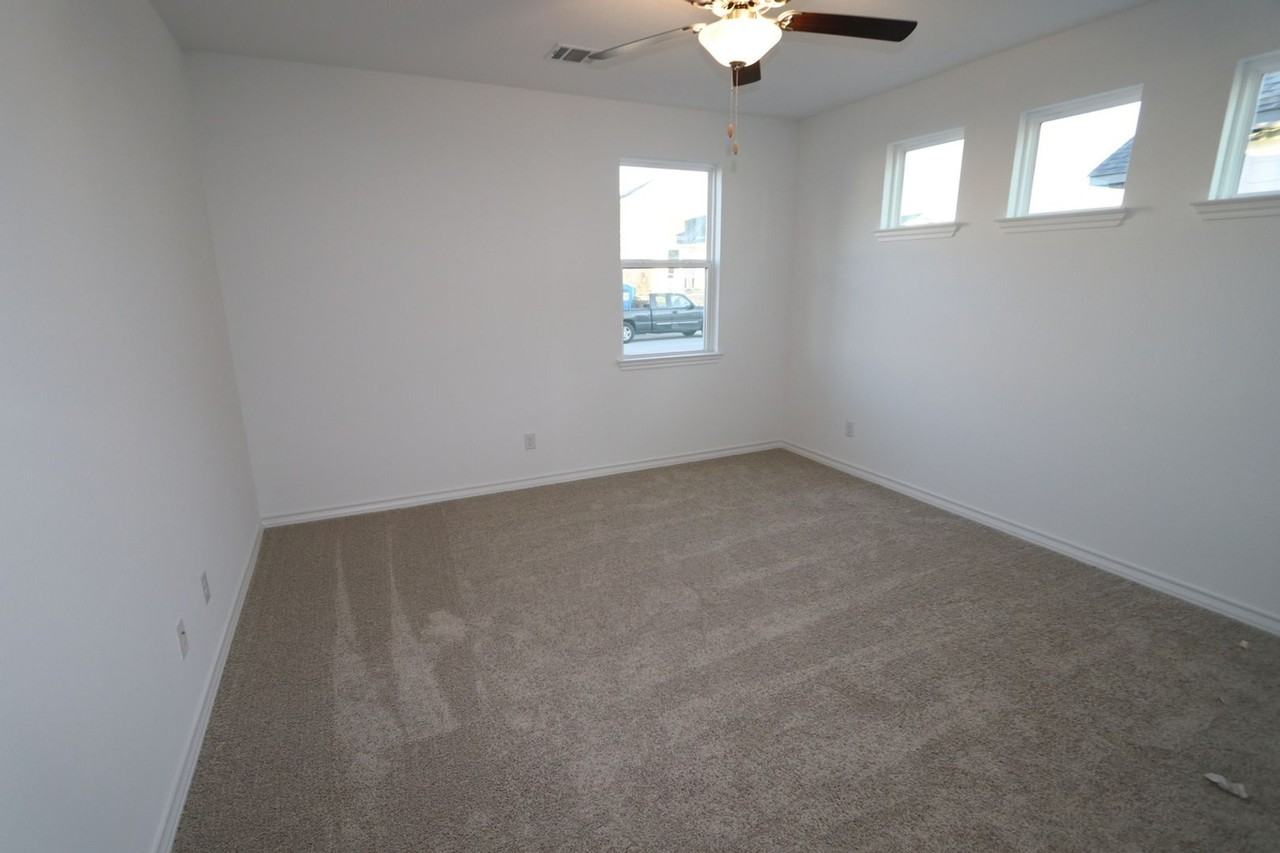 112 Watkinville Rd - Photo 7 of 13