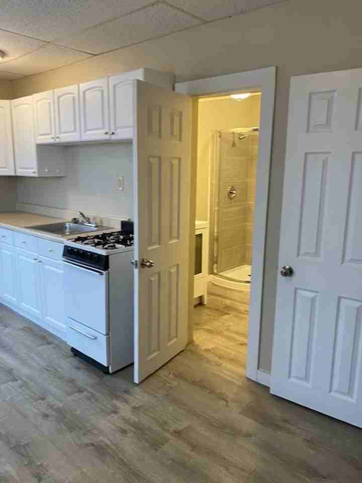 627 Arizona Ave #6 - Photo 5 of 14