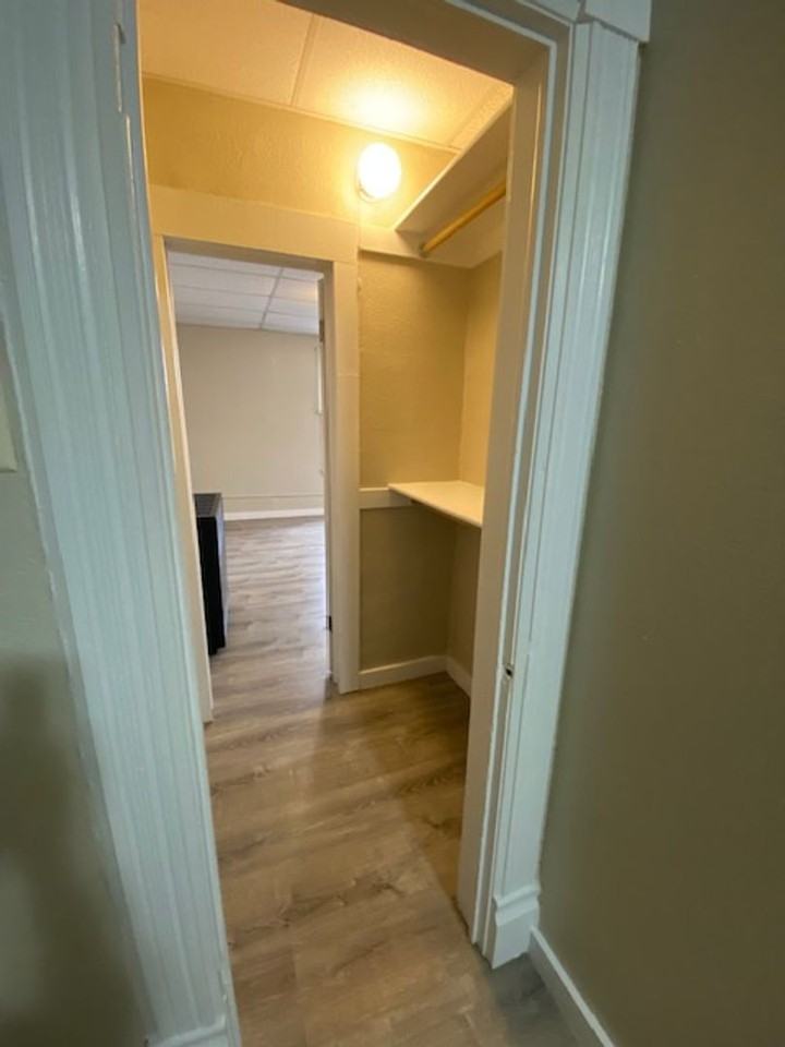 627 Arizona Ave #6 - Photo 6 of 14