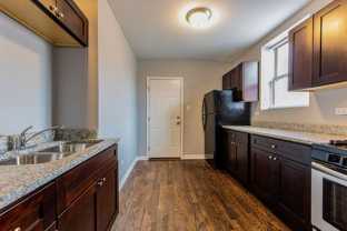 7525-33 S. Kingston Avenue - Photo 1 of 1