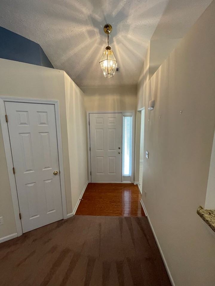 2500 Hillvale Cir - Photo 2 of 19