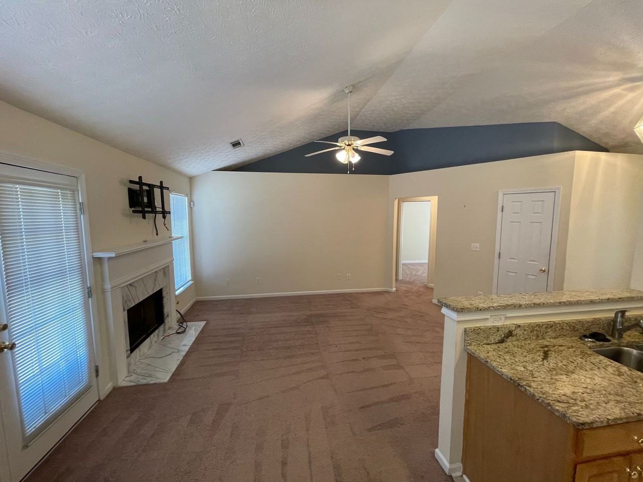2500 Hillvale Cir - Photo 5 of 19
