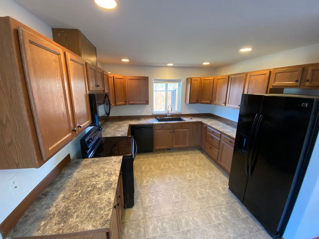 109 W Annie Pl - Photo 3 of 12