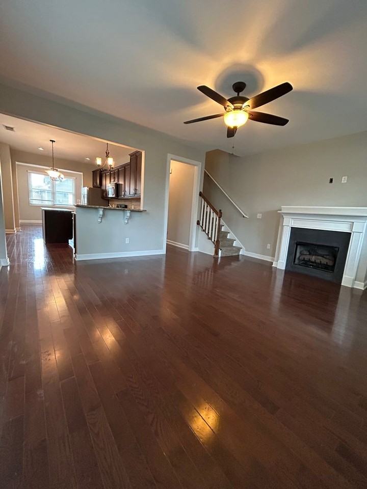 1816B 5th Ave N - Photo 2 of 27