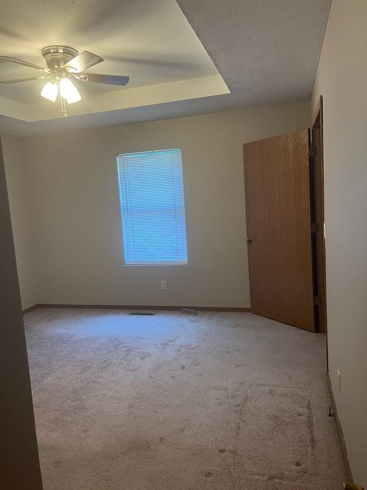 3016 W Hovey St - Photo 6 of 22