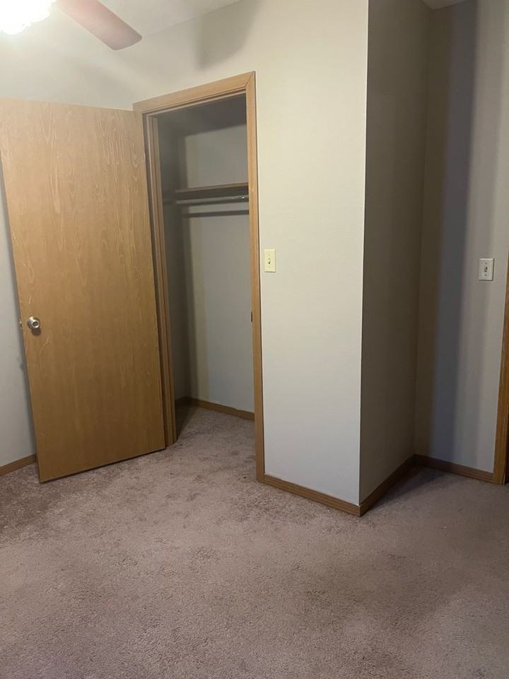 3016 W Hovey St - Photo 5 of 22