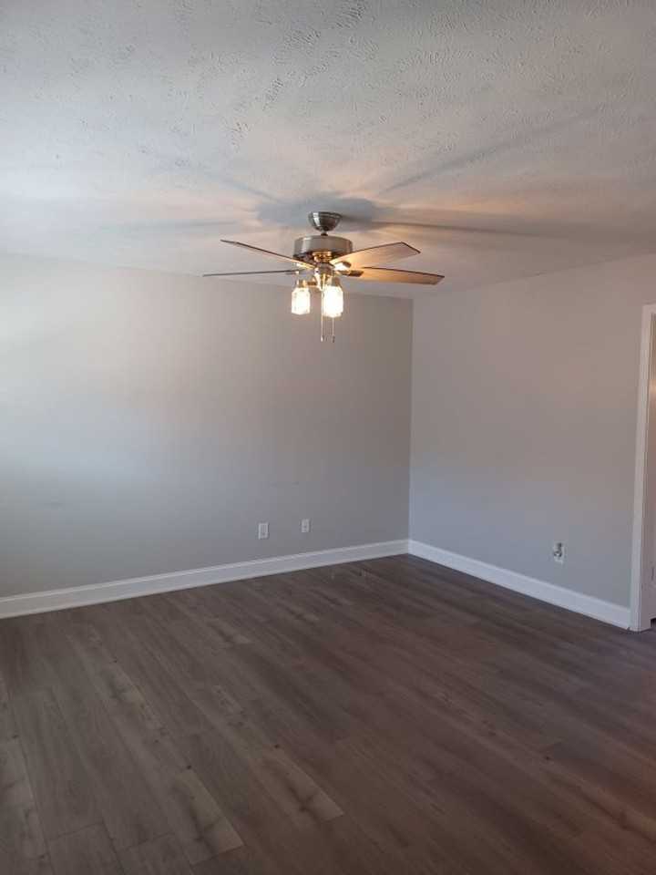 2006 Shaylin Loop - Photo 2 of 14